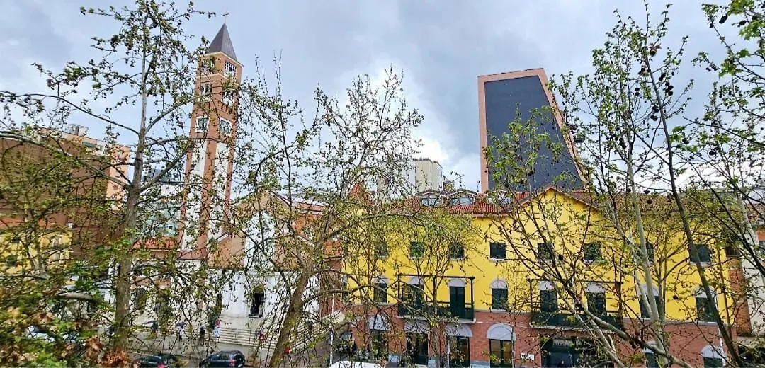 Apartment Central Condo In Tirana